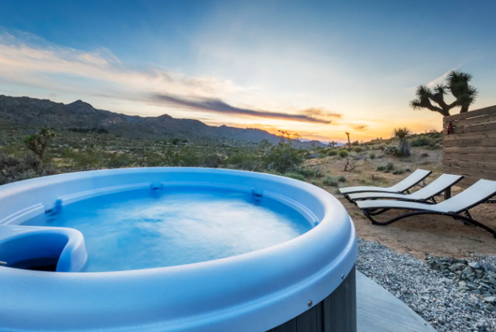 This Unique Airbnb In California Comes With A Huge Hot Tub & Endless