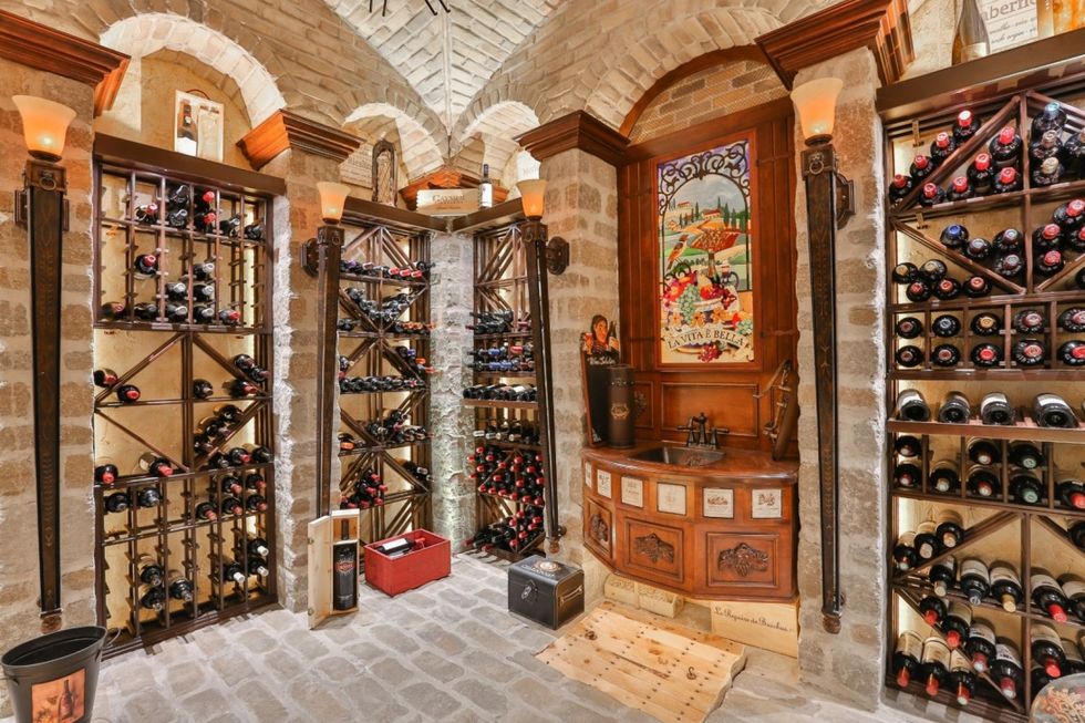 Maison à vendre près de Montréal Château spectaculaire à Candiac Narcity