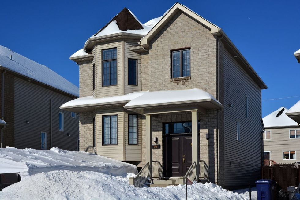 Maison à vendre à Laval Voici de quoi on l'air les maison d'environ 550 000 Narcity