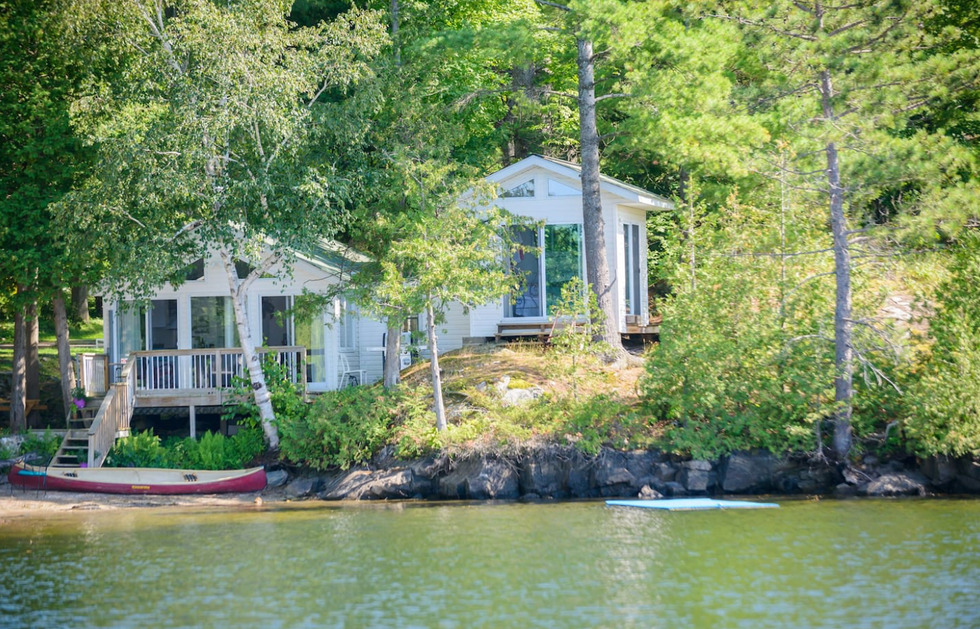 Lakeside Ontario Airbnb Has A Private Beach & It's Cheap To Rent With