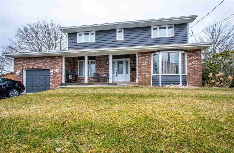 Canada Houses For Sale That You Can Get For 400,000 Or Less Narcity