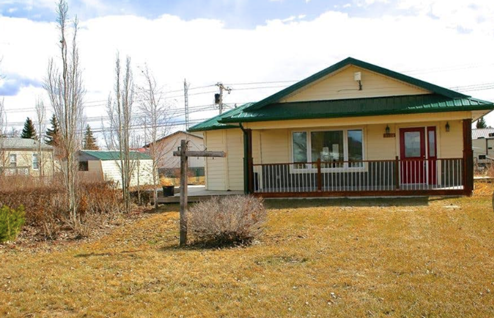 11 Alberta Houses Under 70,000 That Have Tons Of Potential Narcity