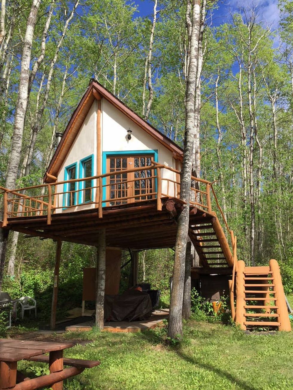 9 Cheap Alberta Cottages You Can Rent With Your Friends For Under 250