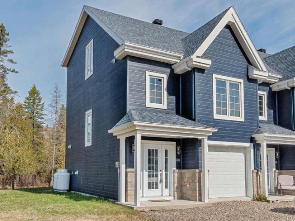 12 Quebec Homes For Sale That Would Easily Cost 1M In Toronto Narcity