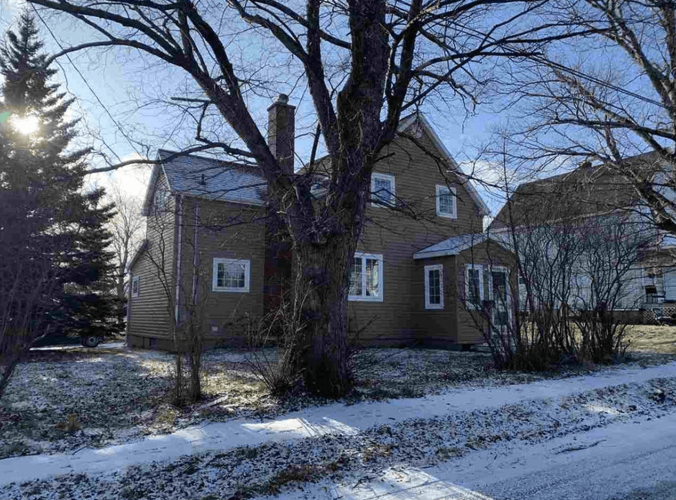 Cheap Houses For Sale In Canada Are Everywhere & Some Are