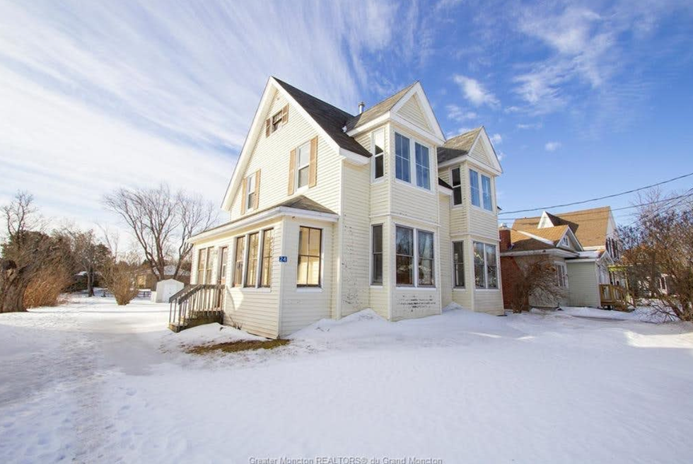 Cheap Houses For Sale In Canada Are Everywhere & Some Are Practically