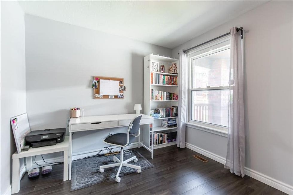 Ontario's Cheap Home Office Houses Let You Get Your Work Done In