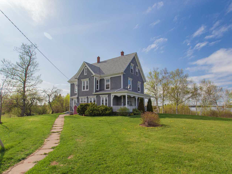 Homes For Sale In PEI Are Surprisingly Affordable & Some Cost Less Than 250K (PHOTOS) Narcity Homes For Sale In PEI Are Surprisingly Affordable & Some Cost Less Than 250K (PHOTOS) Narcity