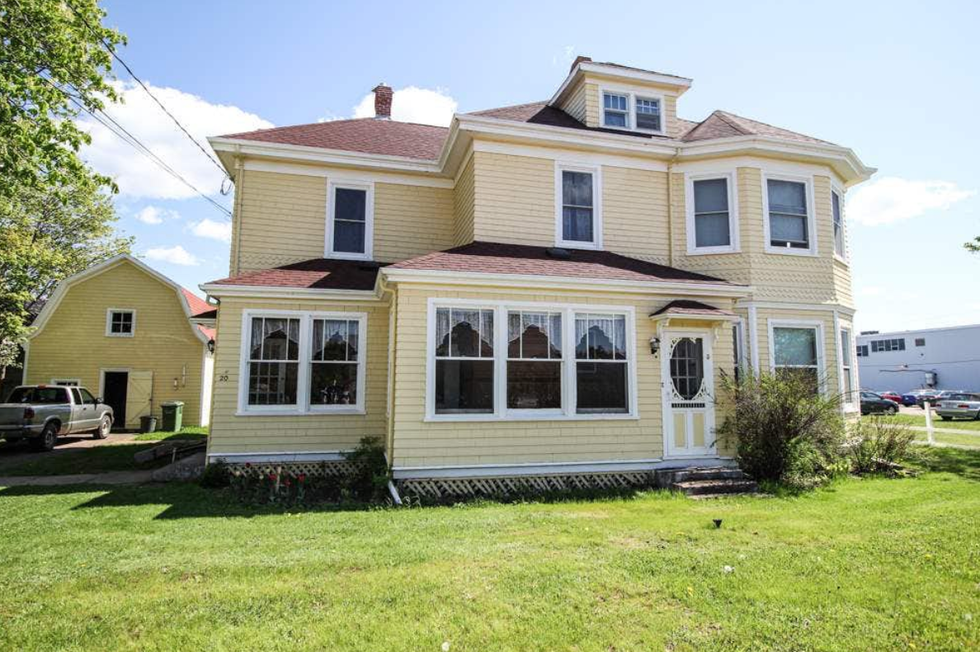 Homes For Sale In PEI Are Surprisingly Affordable & Some Cost Less Than 250K (PHOTOS) Narcity Homes For Sale In PEI Are Surprisingly Affordable & Some Cost Less Than 250K (PHOTOS) Narcity