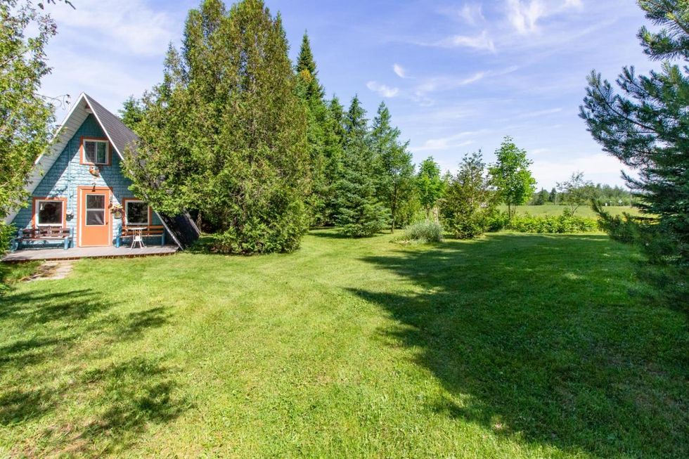 Ce chalet style « tiny house » à LacEtchemin est en vente pour moins