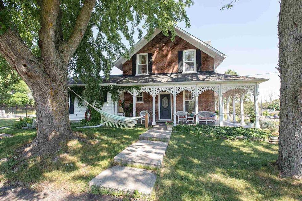 Ontario's Cheap Small-Town Homes Are Straight Out Of A Hallmark Movie