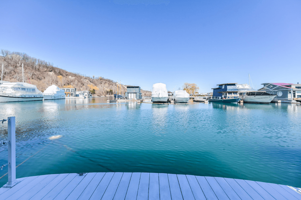 A Toronto Houseboat For Sale Will Really Float Your Boat And Only Costs