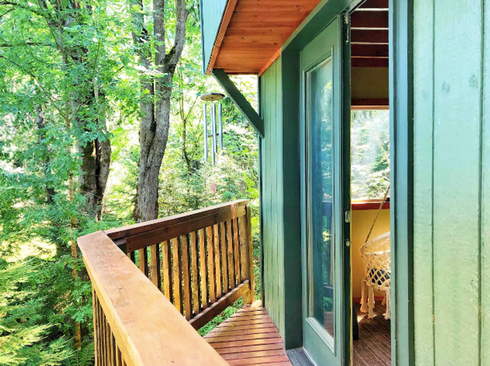 6 Unique Airbnbs In Washington That Cost Less Than 150 A Night Narcity