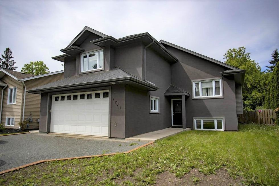 Massive Ontario Homes For Sale For Cheap Are Just One