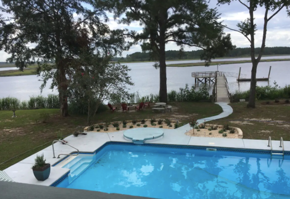 Waterfront Affordable Airbnb Rentals In Are Perfect Getaway