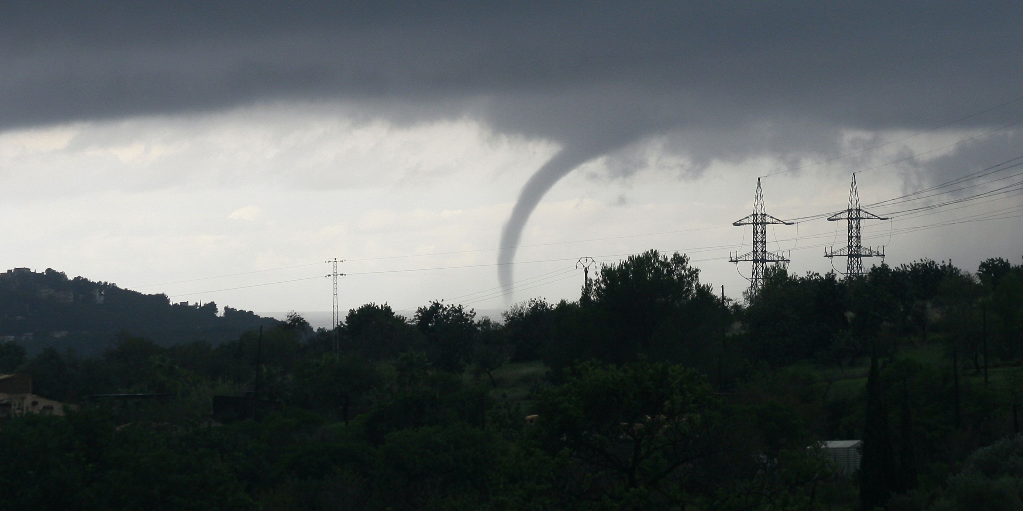 Veille De Tornade A Gatineau Et Les Environs Et Environnement Canada Emet Un Avis Narcity