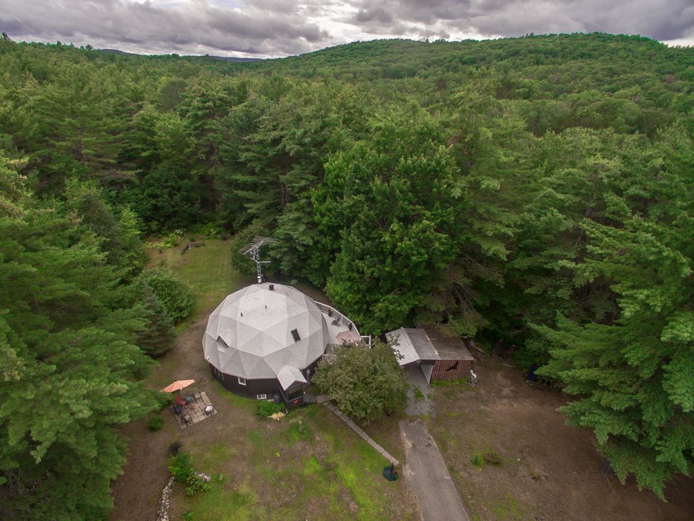 Dome House For Sale In Ontario Has 5Bedrooms & Costs 295K (PHOTOS