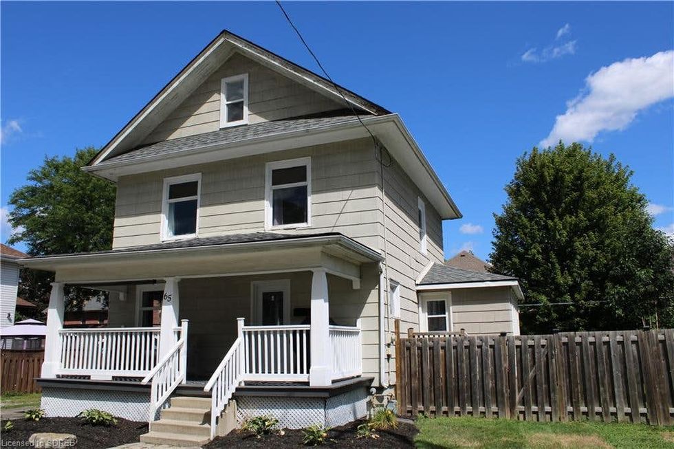 4 Cheap Houses For Sale In Ontario For 300K Just Outside The GTA (PHOTOS) Narcity 4 Cheap Houses For Sale In Ontario For 300K Just Outside The GTA (PHOTOS) Narcity