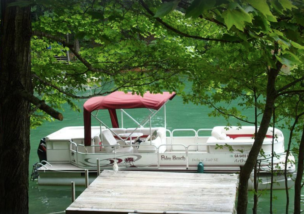 Cabin Rental In Is Amazing With A Hot Tub Pontoon Boat And