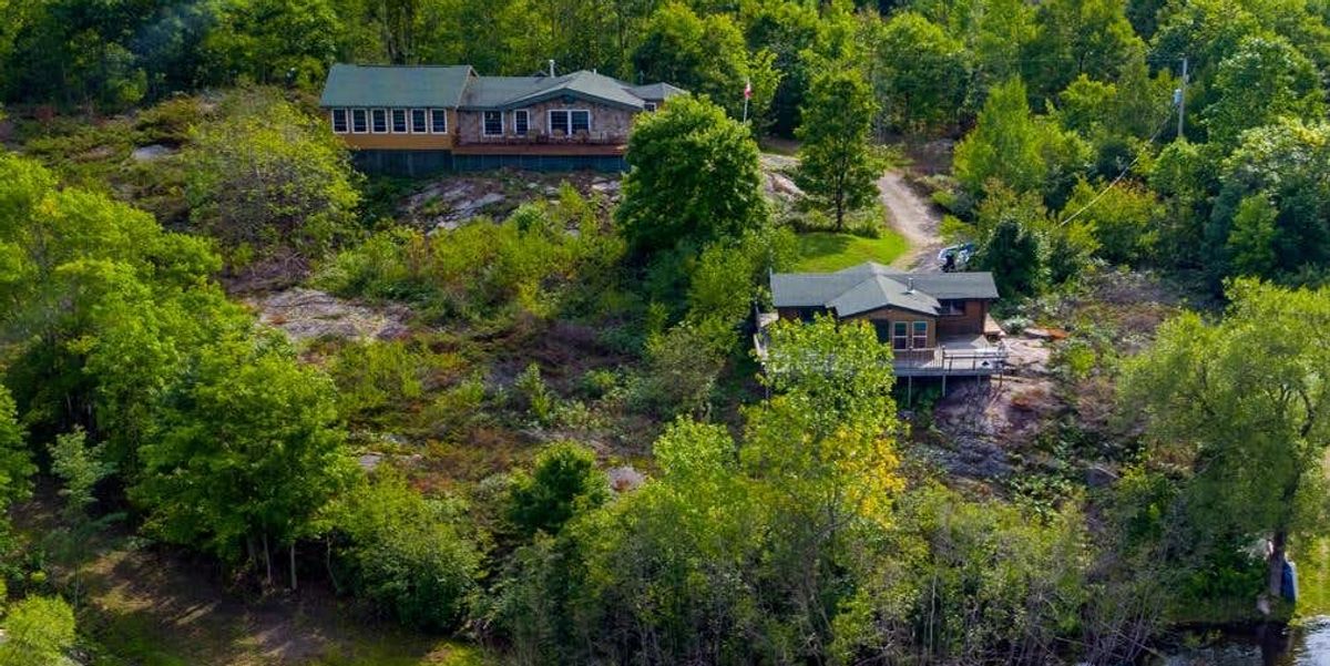 Ontario Cottages For Sale Will Offer You Two Homes For The Price Of One Narcity