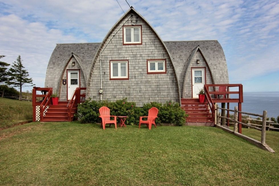 Maison à vendre en Gaspésie qui donne sur le Rocher Percé et l'île Bonaventure Narcity Maison à vendre en Gaspésie qui donne sur le Rocher Percé et l'île Bonaventure Narcity