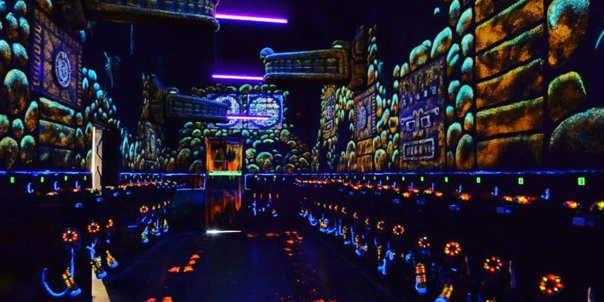 Laser Quest Is Closing Its Doors Permanently In Canada Narcity
