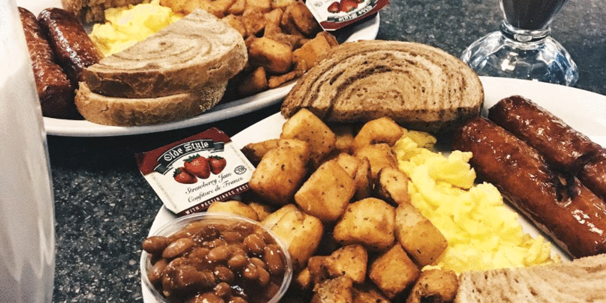 13 Greasy Breakfast Spots In Ottawa For Your Morning Hangover Narcity