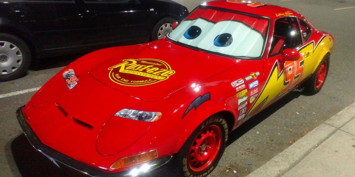 Man Drove His Custom "Lightning McQueen" Car To Richmond Cinema In