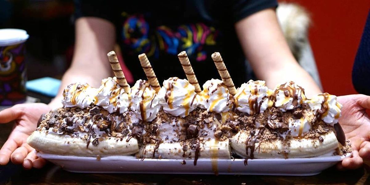 There's A Massive 5lbs Ice Cream Challenge In Toronto And It's Epic AF