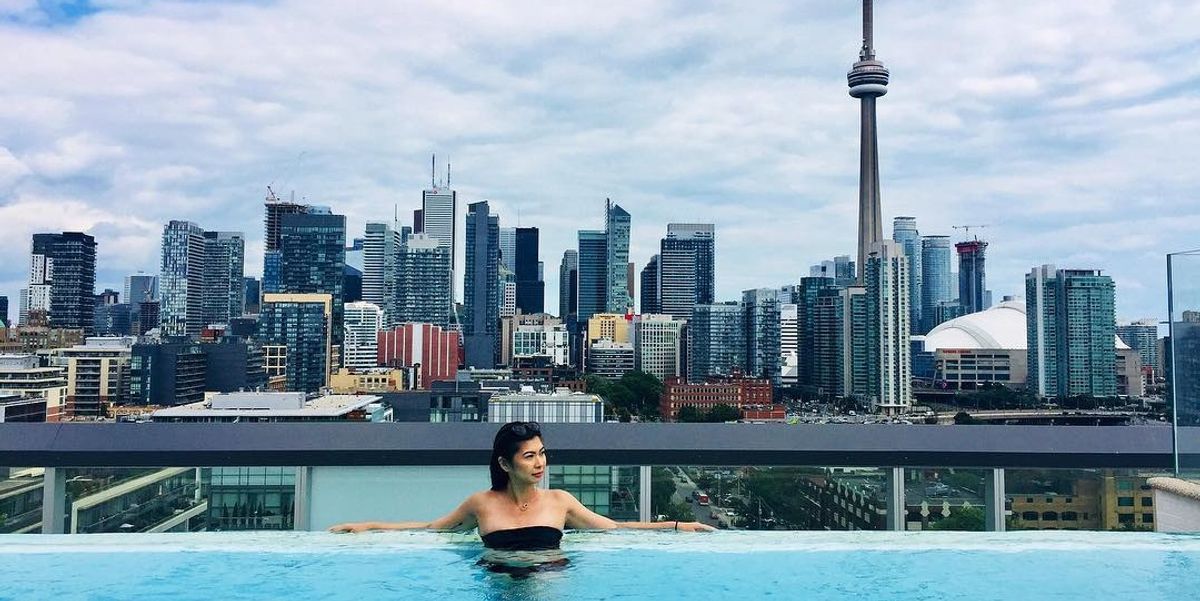 9 Amazing Rooftop Pool Bars You Must Try In Toronto Narcity