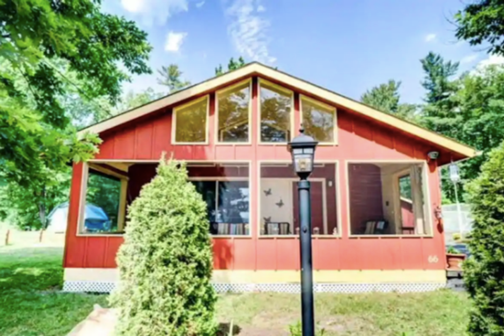 Cottages To Rent Near Ottawa Includes These 15 Cheap Options Narcity