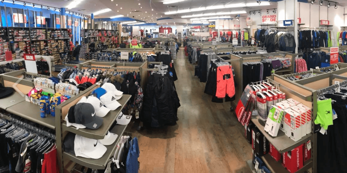 Le Sports Experts De Laval Fait Une Mega Vente De Fermeture Allant Jusqu A 60 De Rabais Narcity