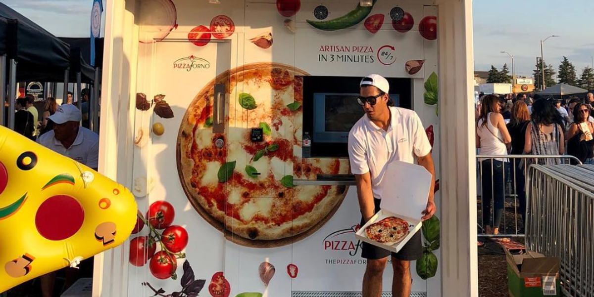 Toronto Is Getting A 24/7 Fresh Pizza Vending Machine This Friday Narcity