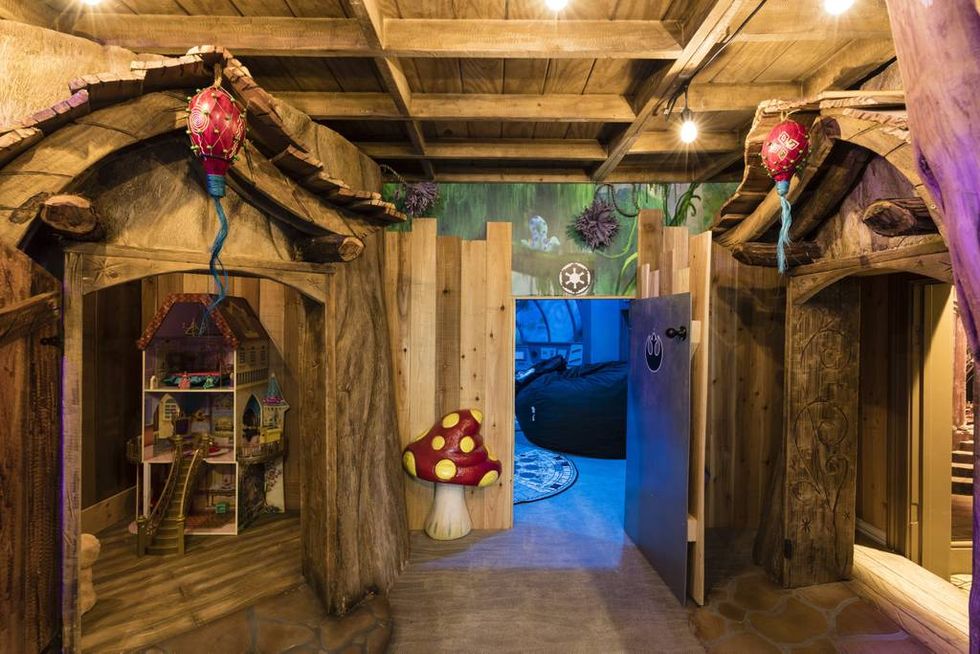 disney themed mansion airbnb in orlando Narcity