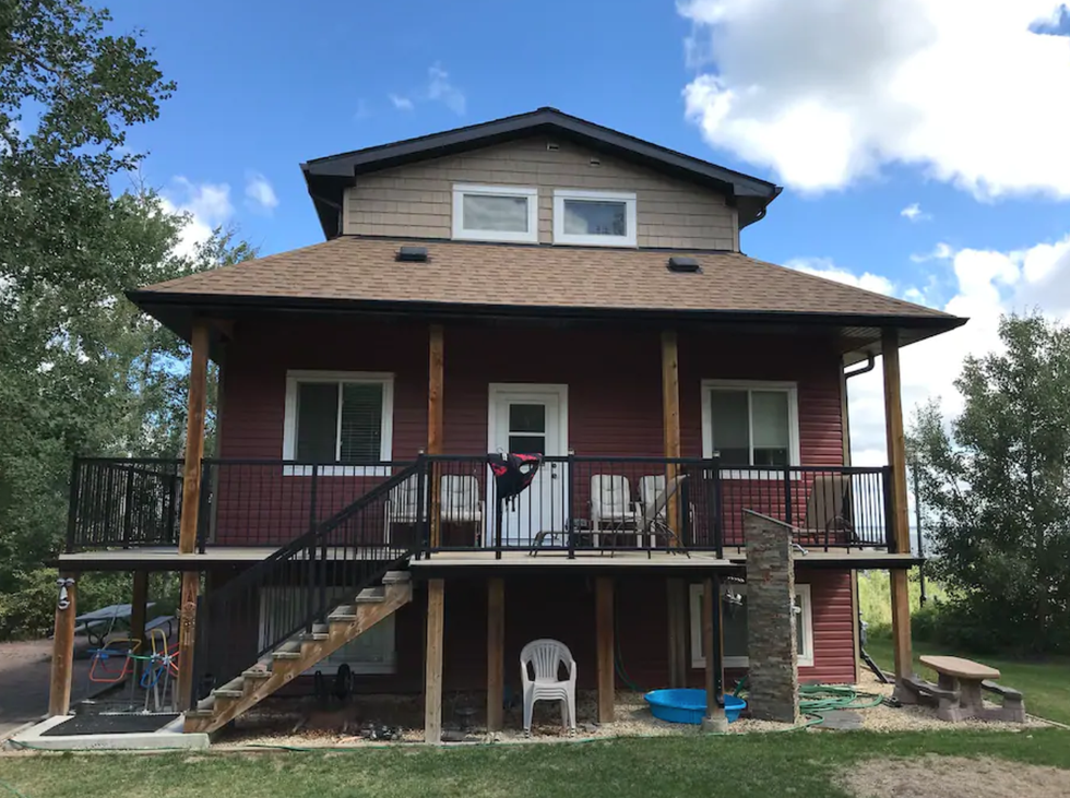 16 Cheap Alberta Cottages To Rent For Summer 2019 Narcity