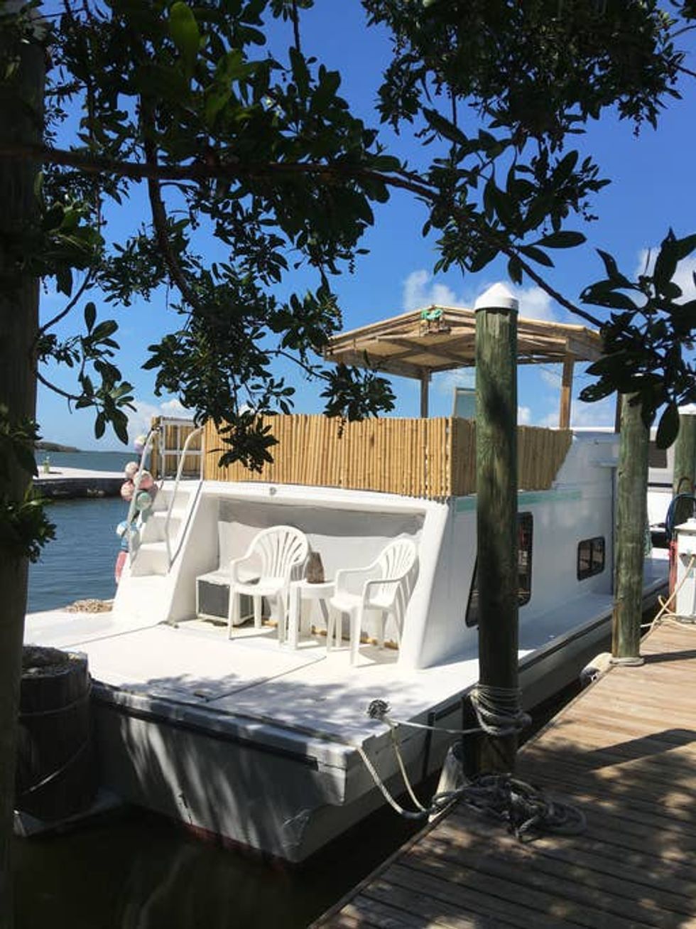 Affordable Houseboat Airbnb In Key Largo Is A Beautiful Place To Stay
