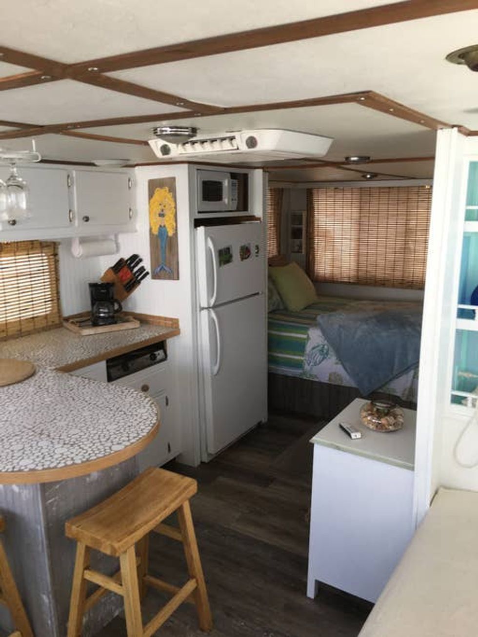 Affordable Houseboat Airbnb In Key Largo Is A Beautiful Place To Stay