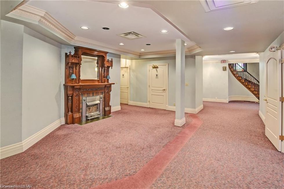 Ontario Mansion For Sale With 20 Rooms Actually Used To Be A Funeral