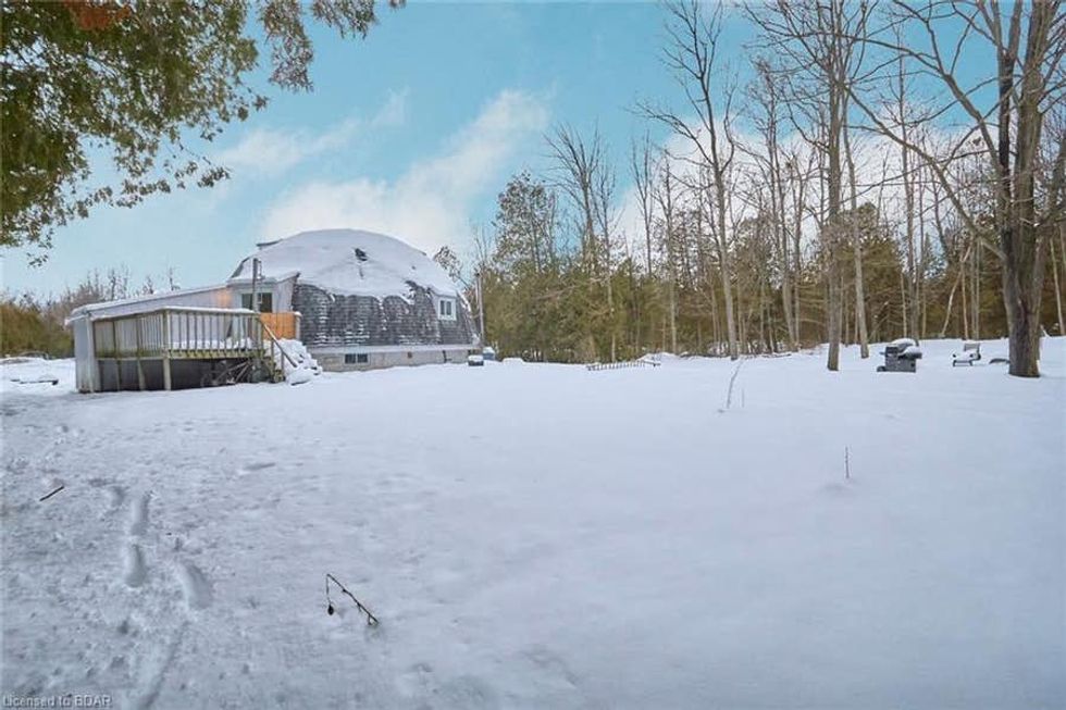 Ontario's Dome Home For Sale Is Just 315K & It's Like Living In A Snow