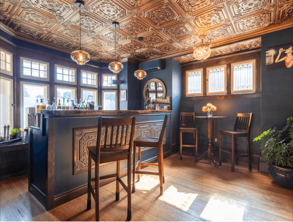 Historic Ontario Home And Restaurant Has 1920s Vibes & Costs Less Than