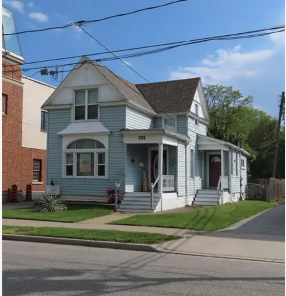 11 Ontario Homes For Sale That You Can Buy For Under 300K Narcity