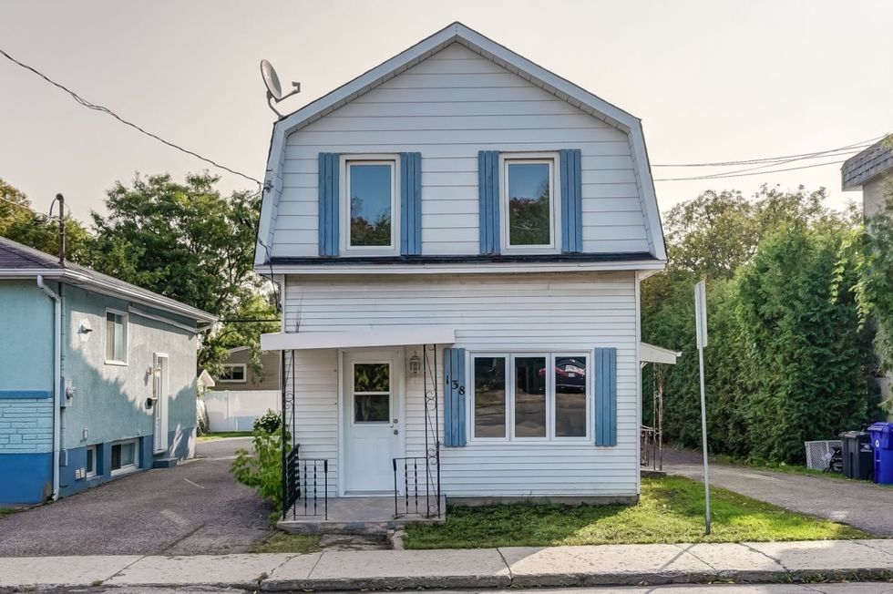 8 Homes For Sale Around Ottawa All Under 300K (PHOTOS) Narcity