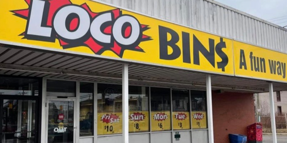 New Hamilton Bargain Shop Has MEGA Discounted Big Brand Finds Narcity