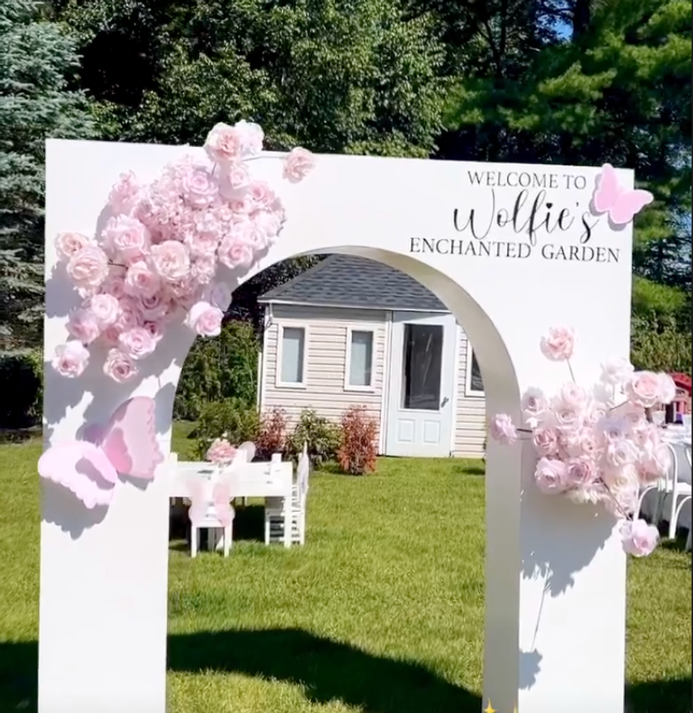 F\u00eate de deux ans de Wolfie.