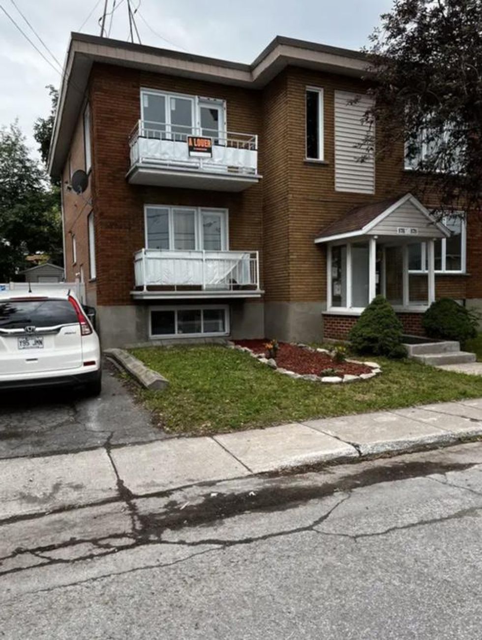 Fa\u00e7ade avant de la maison.