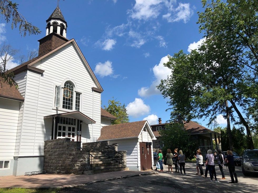 Fa\u00e7ade de la Friperie Rosem\u00e8re.