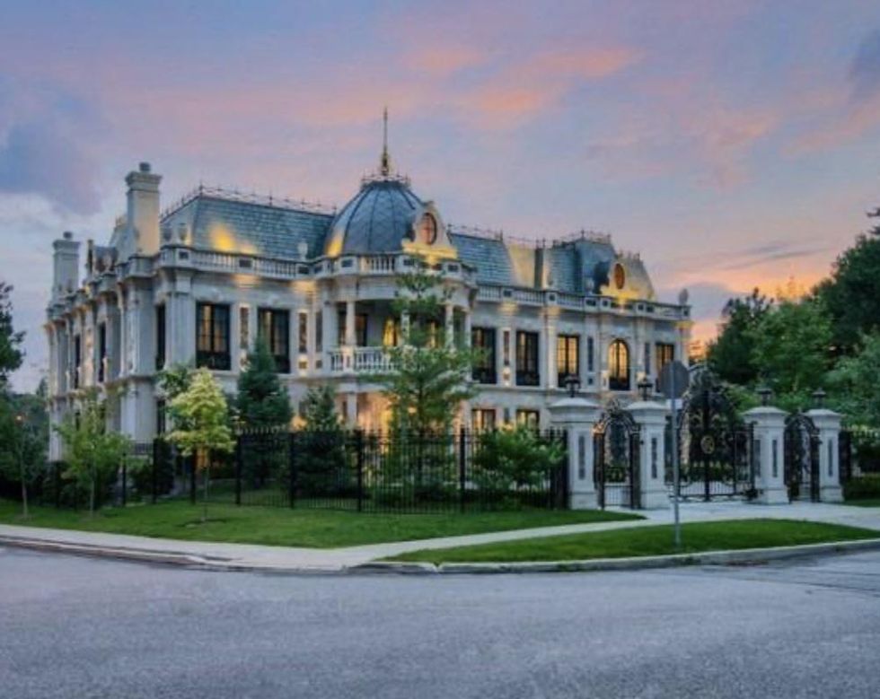 Fa\u00e7ade du manoir.