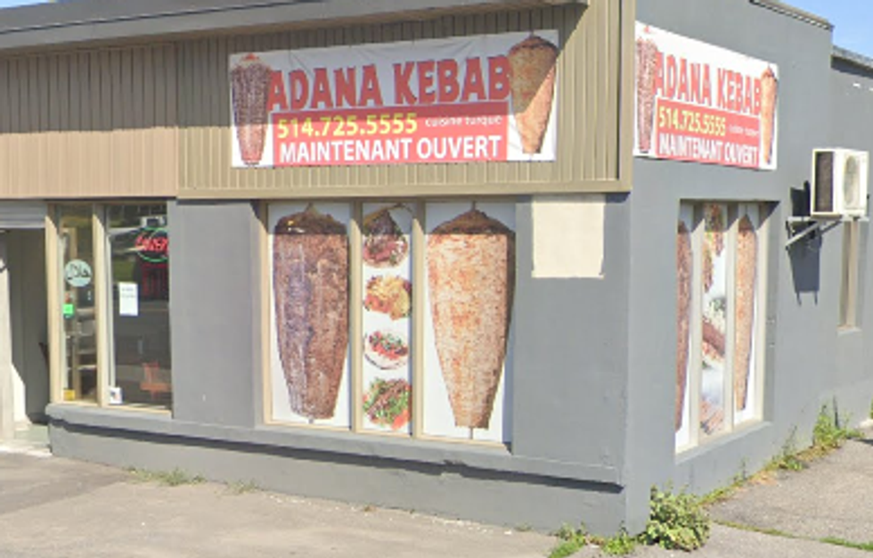 Fa\u00e7ade du restaurant Adana Kebab \u00e0 Montr\u00e9al.
