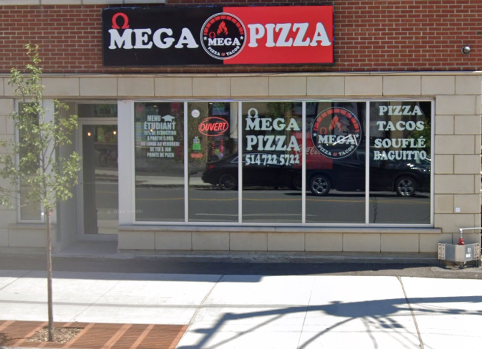 Fa\u00e7ade du restaurant Omega Pizza Jarry \u00e0 Montr\u00e9al.