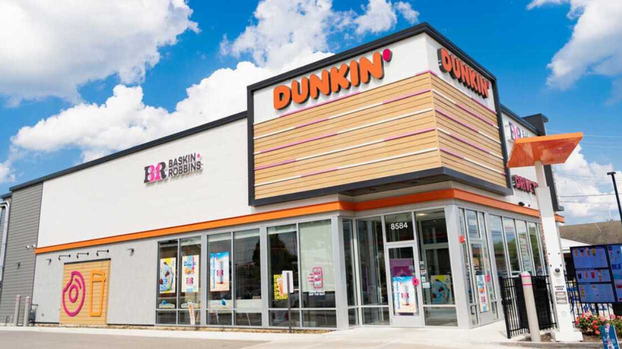 Façade d'un Dunkin'.
